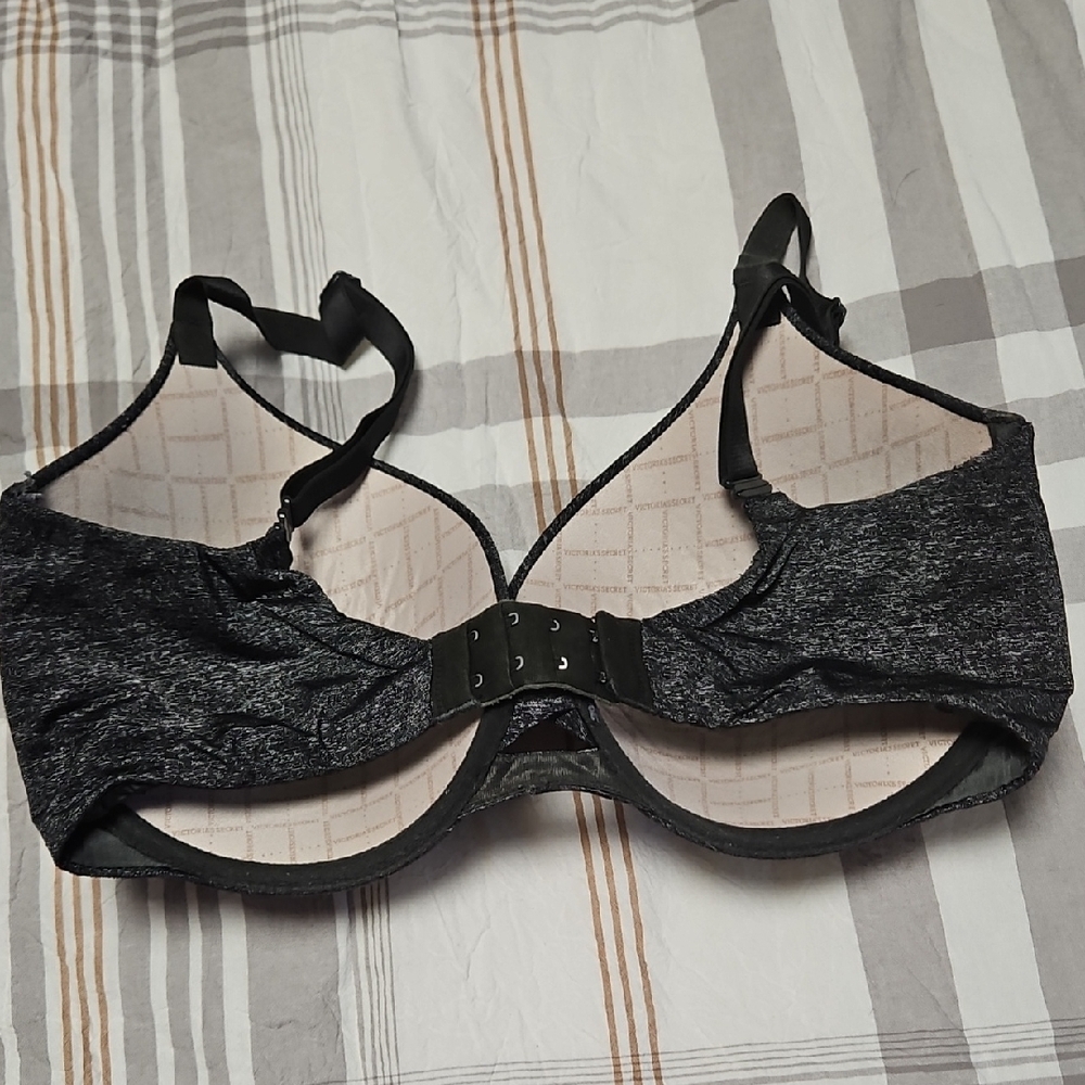 Victoria's Secret Black Bra - Picture 3 of 4